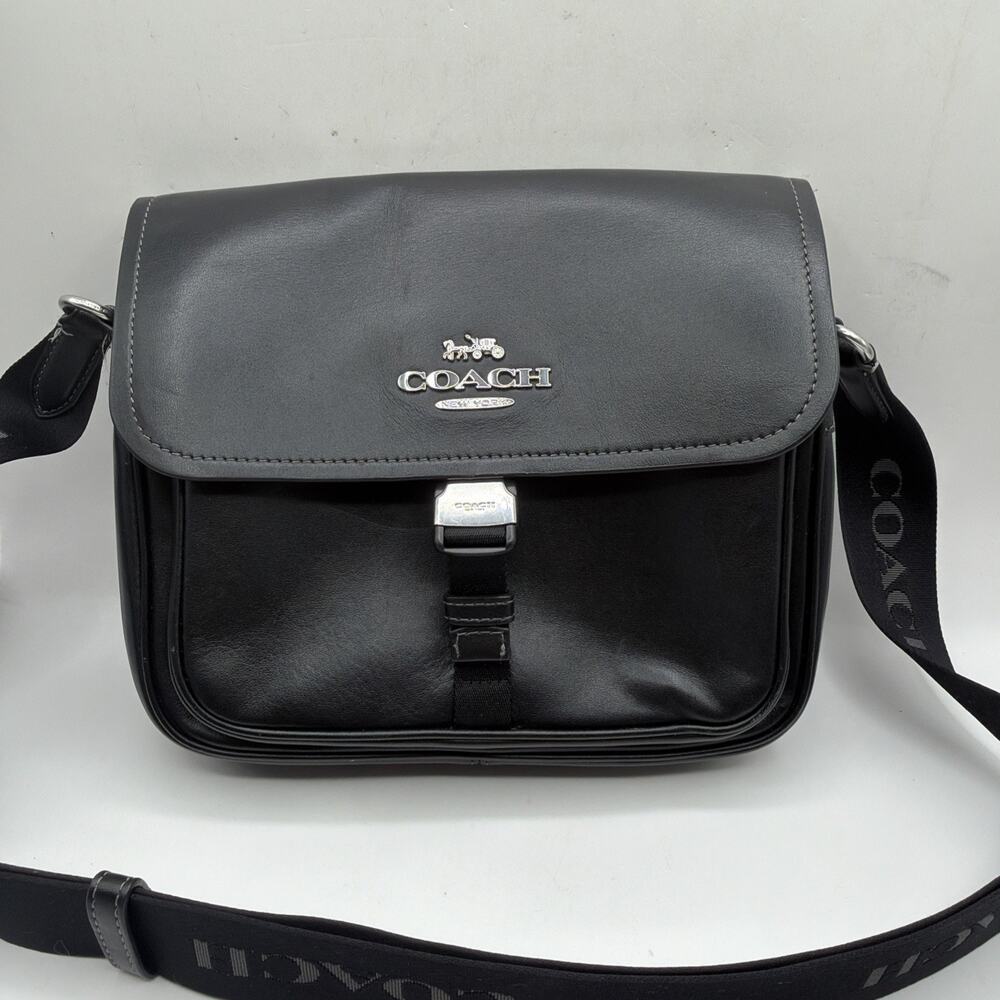 COACH Pace Messenger CR098 Black Leather Crossbody Bag Silver Hardware Vintage